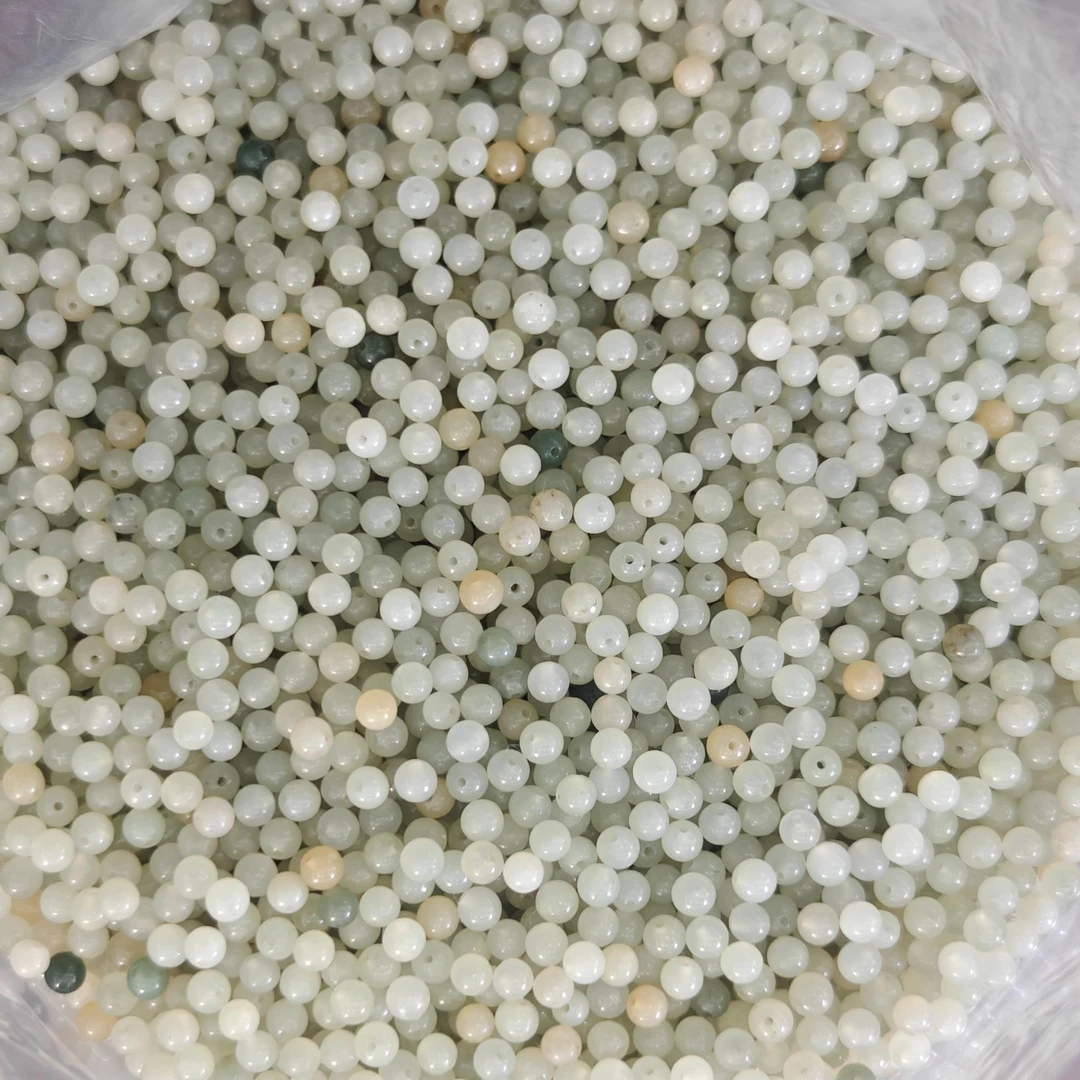 和田玉 卡4且末迪克兰单珠一组(139颗) 多样性发一