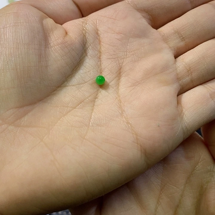 散珠翡翠M****茶天然缅甸翡翠