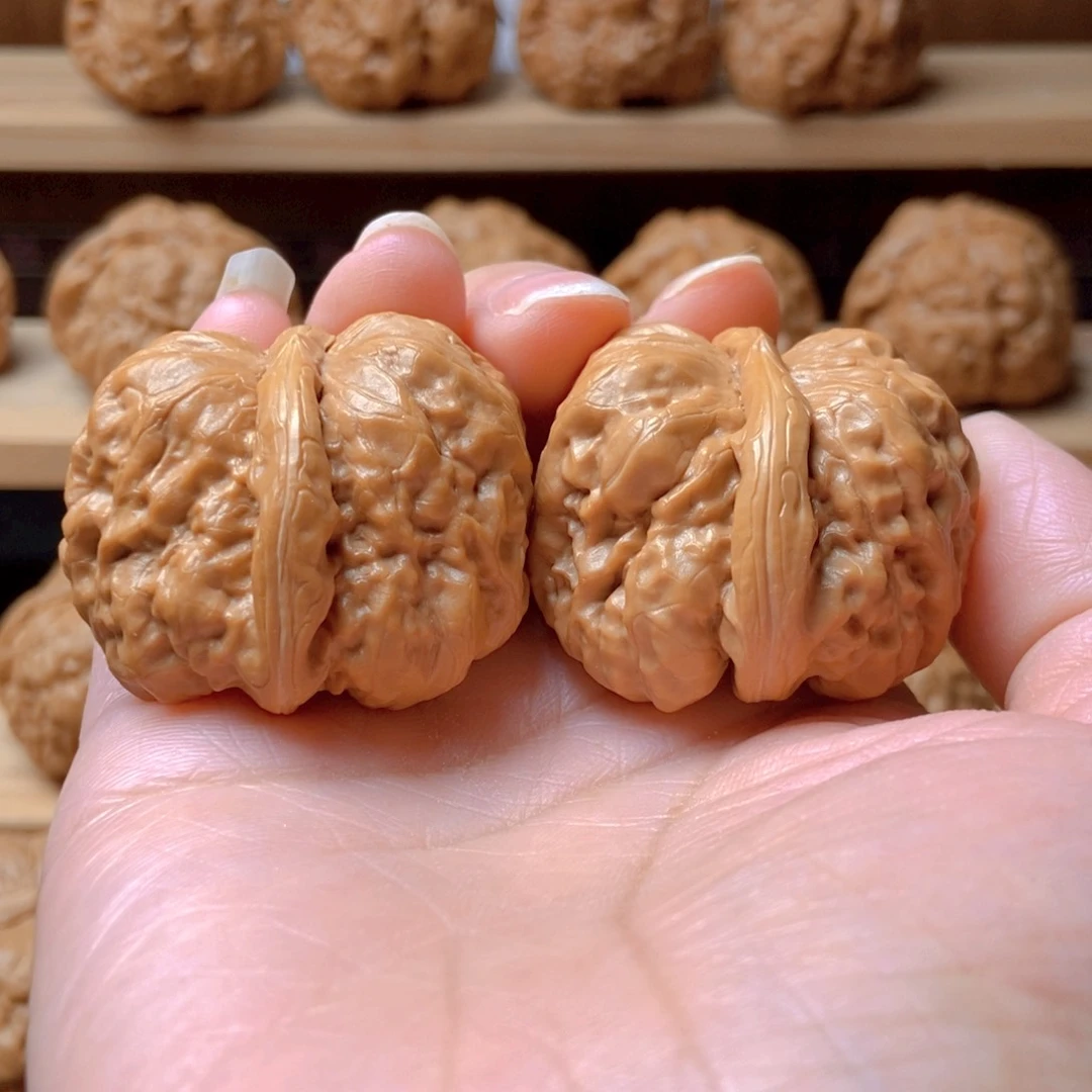 文玩核桃吊坠蛤蟆头