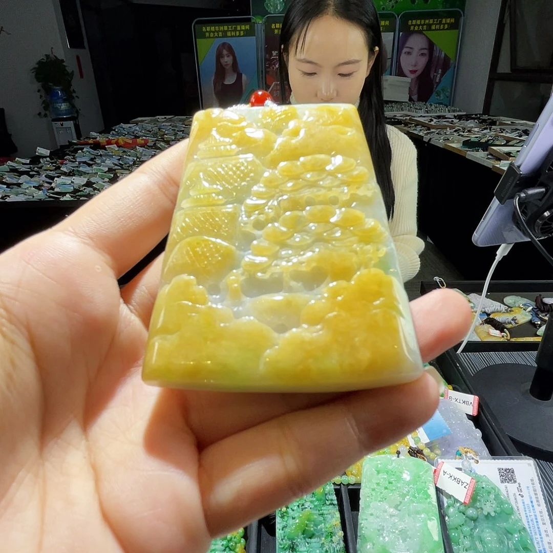 颈饰未镶嵌翡翠一