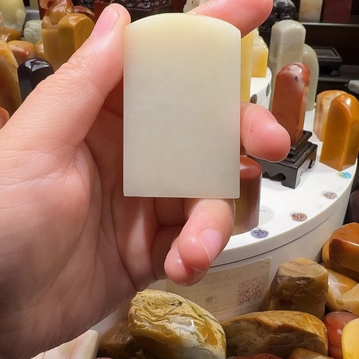 进***雷寿山石寿山石芙蓉