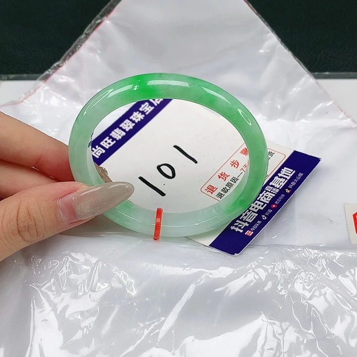 翡翠手镯（贵妃镯）未镶嵌翡翠12