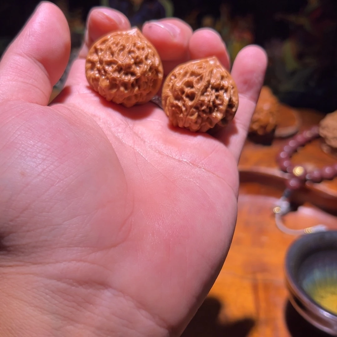 文玩核桃把件35精修打好底麒麟元宝一对