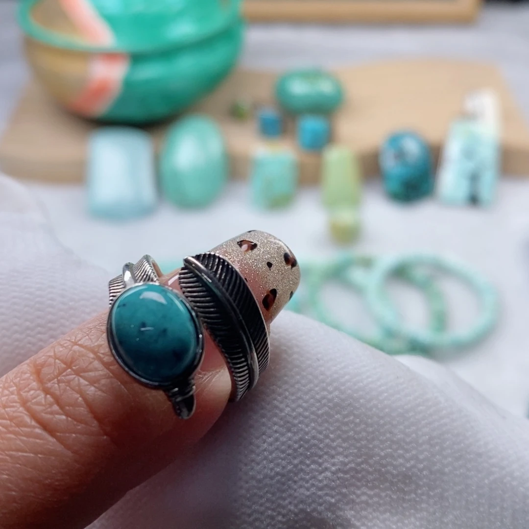 绿松石颈饰未镶嵌爷***气