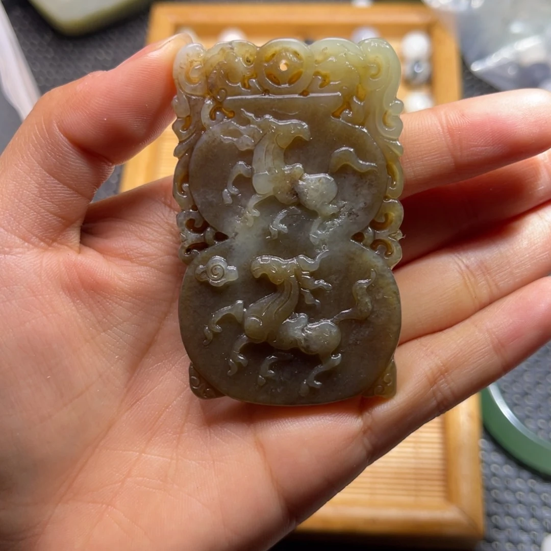 未镶嵌和田玉车挂张***了