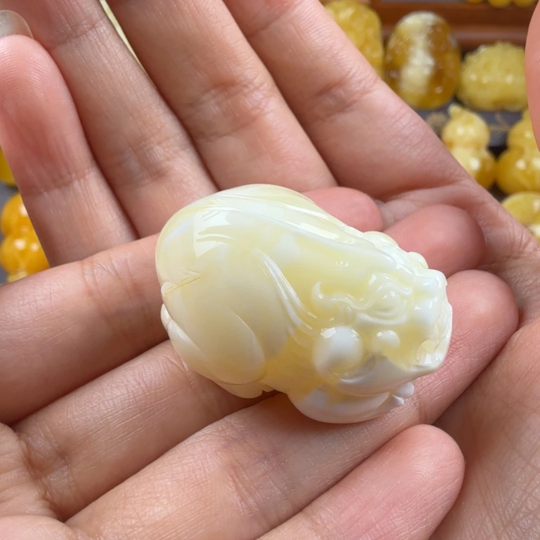 琥珀未镶嵌颈饰纯天然琥珀蜜蜡无优化