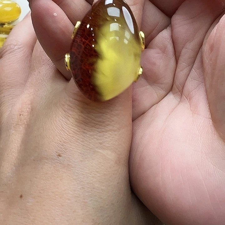 琥珀未镶嵌珠宝奇石