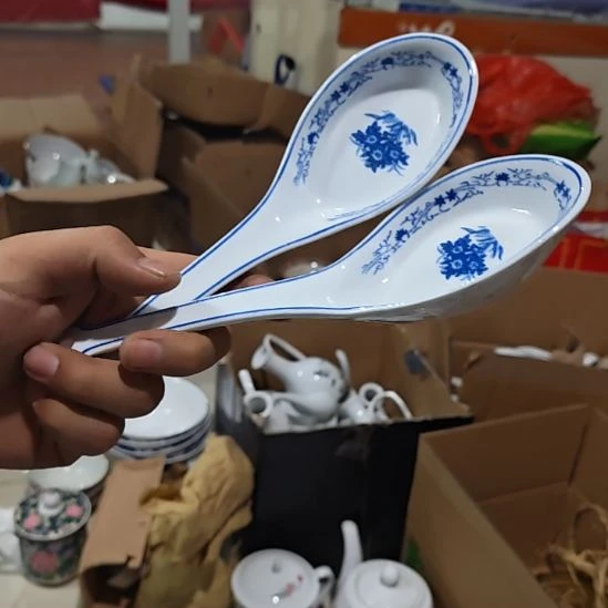 茶盏陶瓷盘子啥都有