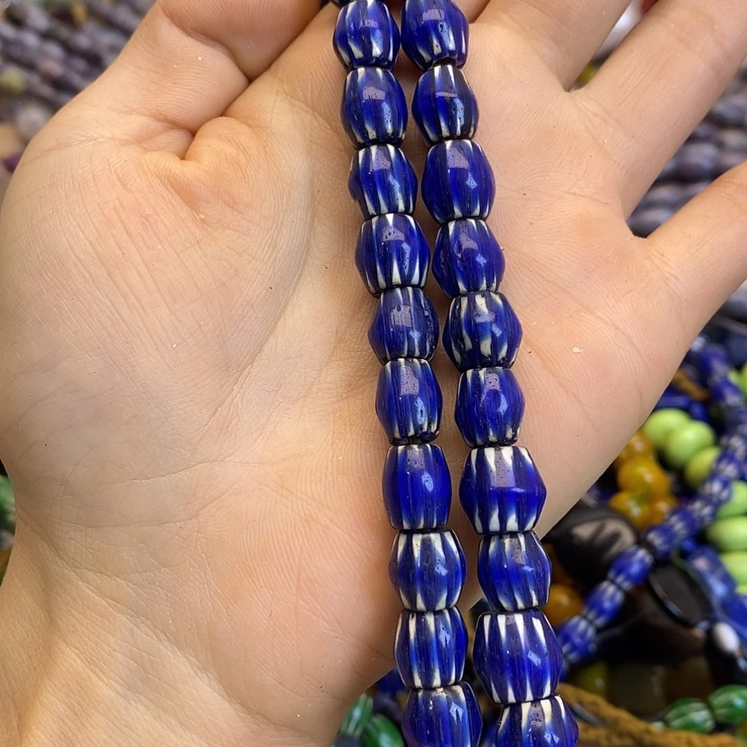 玛瑙/玉髓未镶嵌珠宝半成品老琉璃一条