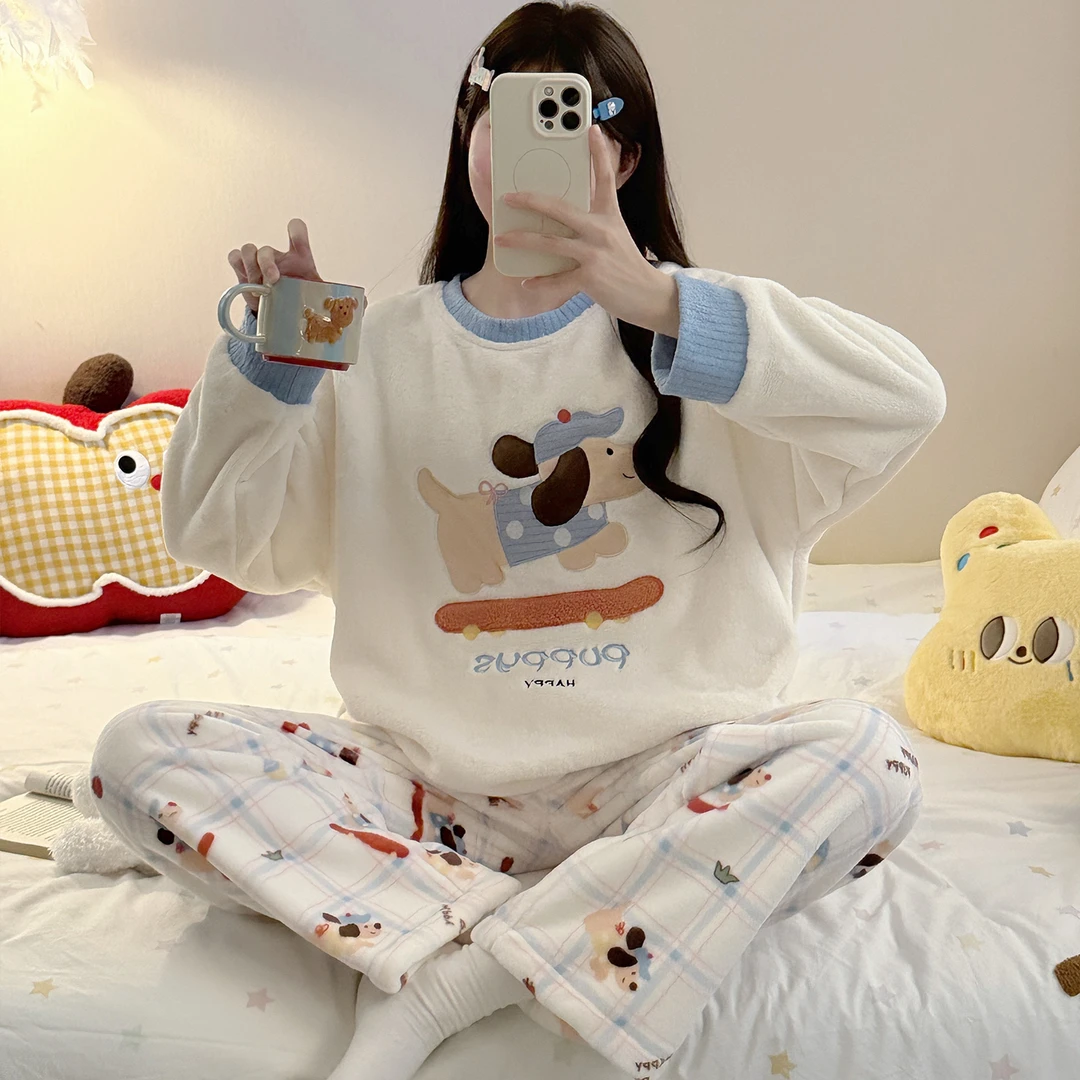 芯语婷秋冬季新款圆领套头法兰绒女士加厚保暖甜美卡通家居服套装