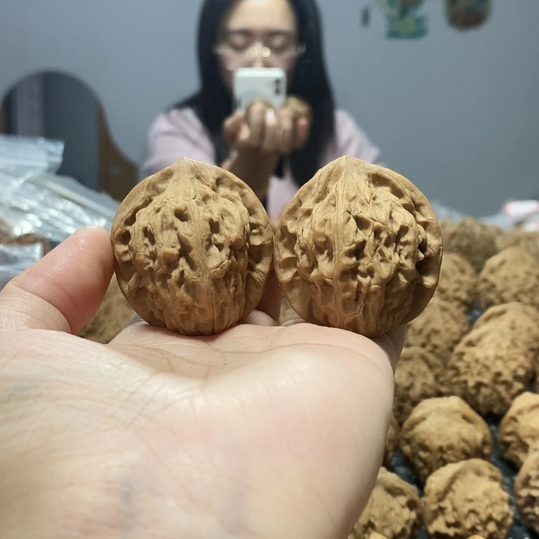吊坠桃核 血蟾 40