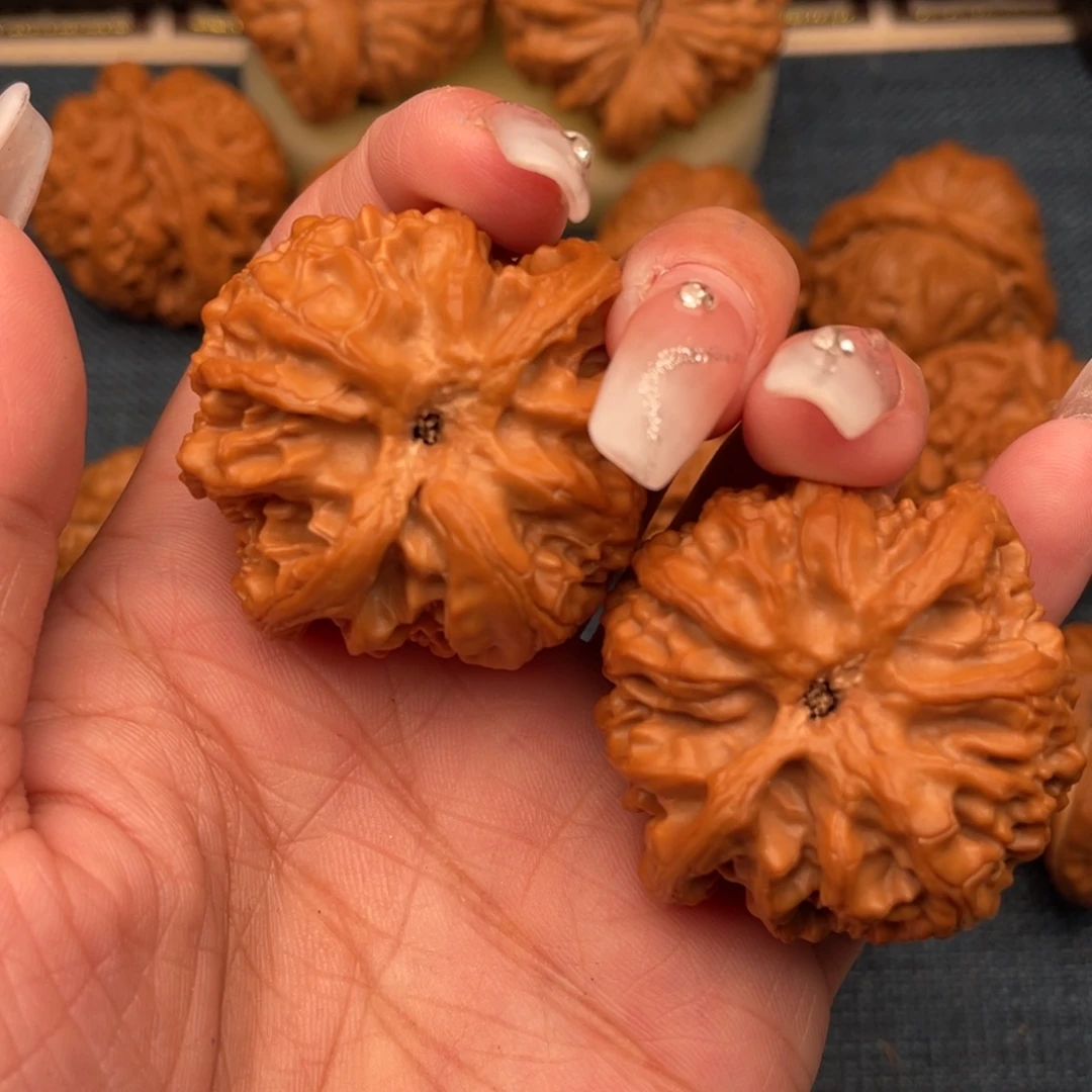 文玩核桃吊坠42全品苹果园。