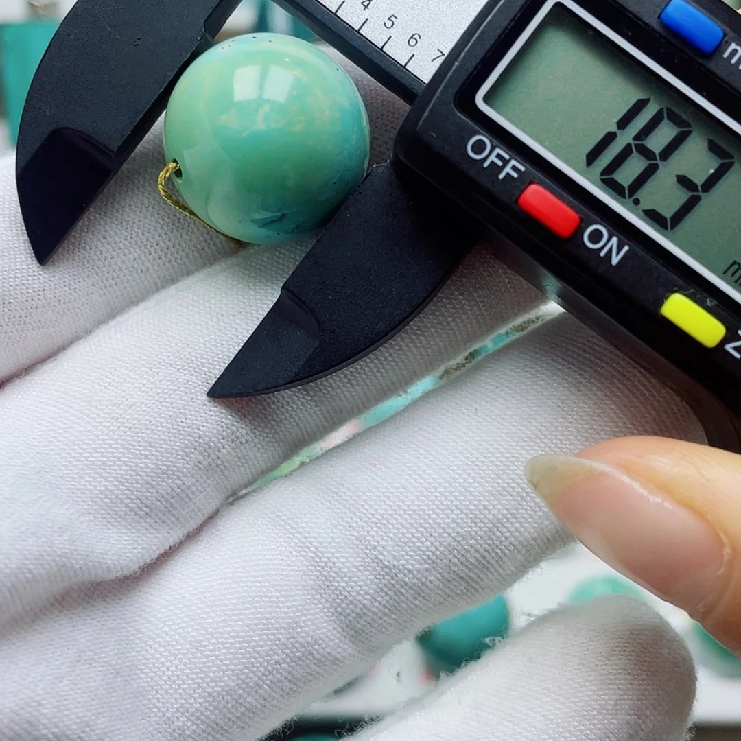 绿松石未镶嵌摆件