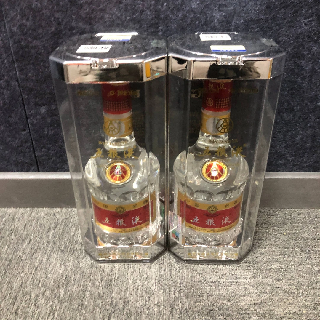 2011年五粮液52度500ml*2瓶1-M25AT003229-05