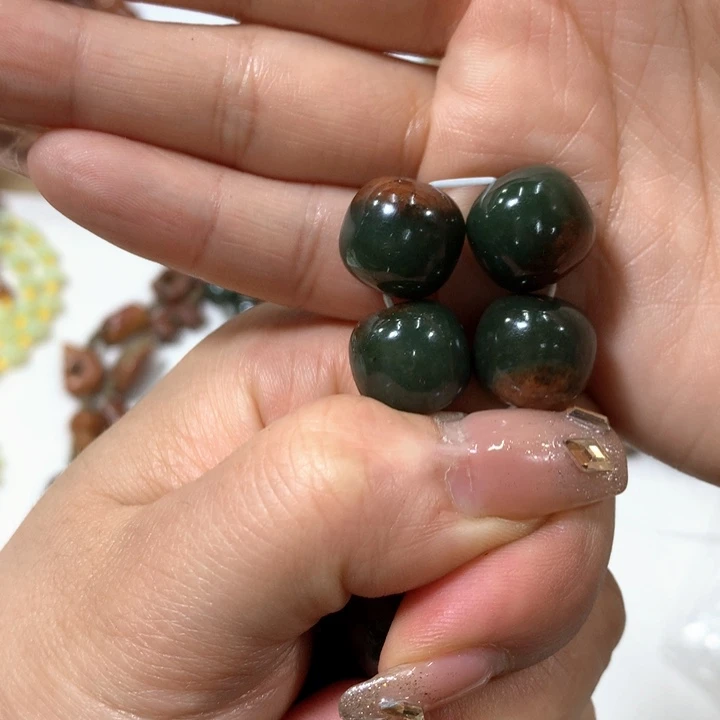 手链未镶嵌透闪石质玉