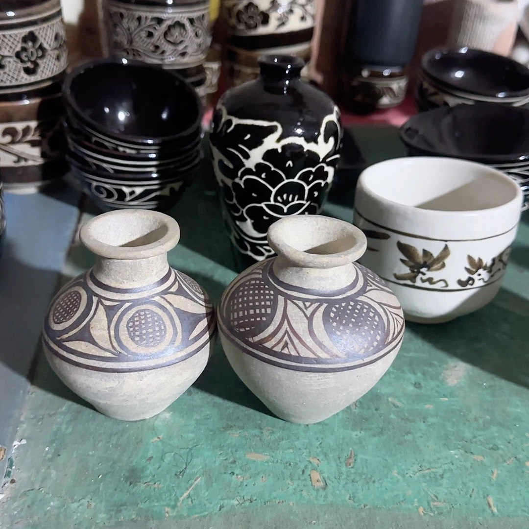 杯U****6手工彩陶瓶