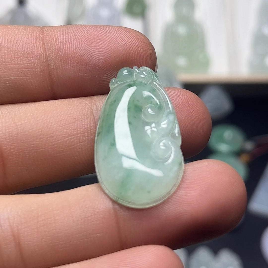 翡翠未镶嵌颈饰缅甸天然翡翠