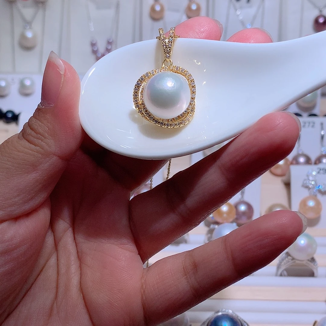 淡水珍珠吊坠(赠链)未镶嵌CC14.5mm