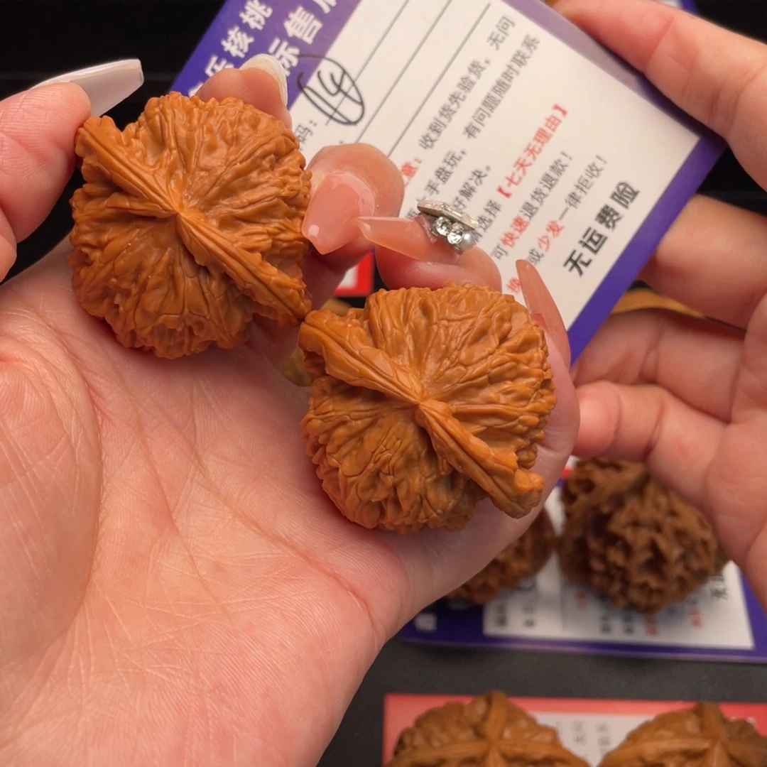 文玩核桃把件白狮子43