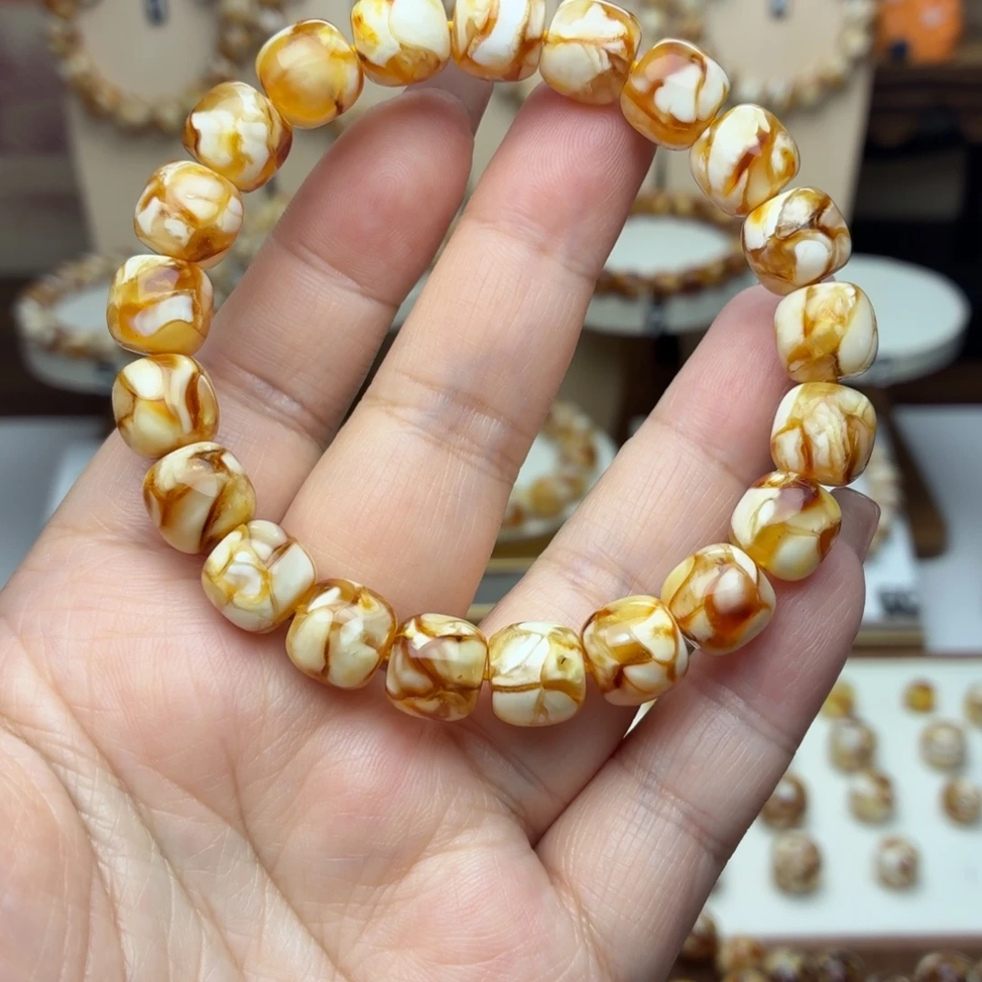 10mm沁色精工老型手串一条