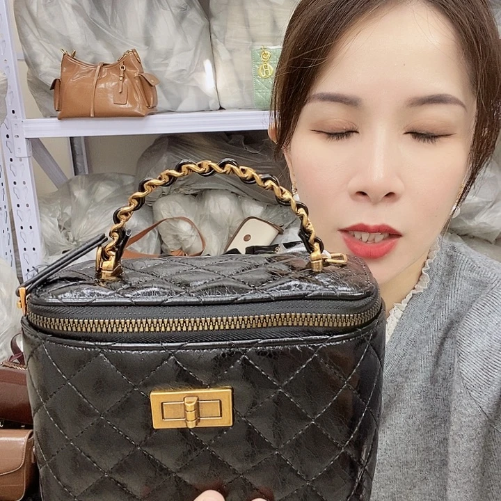 蚕丝小牛剖层皮革PU8518