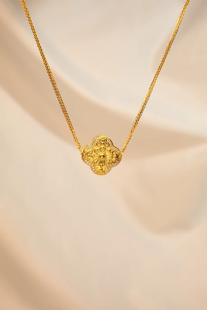 Pt950铂金黄鼓包十字四叶草套链