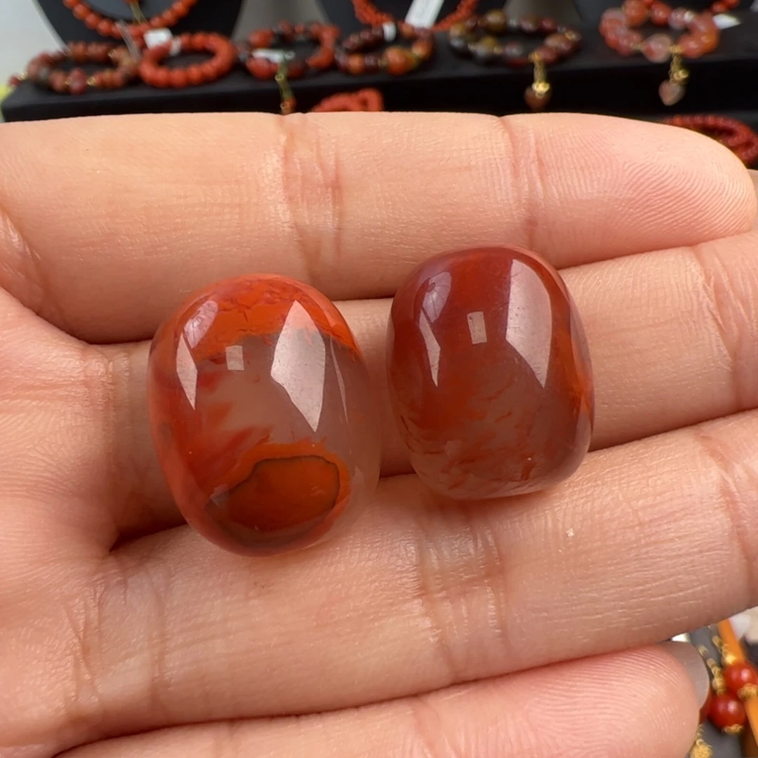 南红玛瑙未镶嵌（飘花枣珠18*14mm