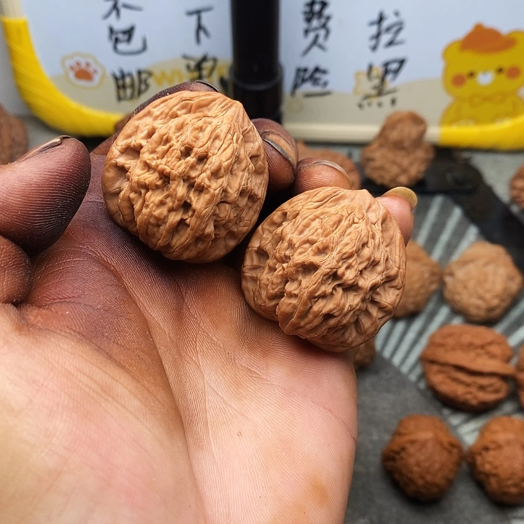 文玩核桃把件虎头