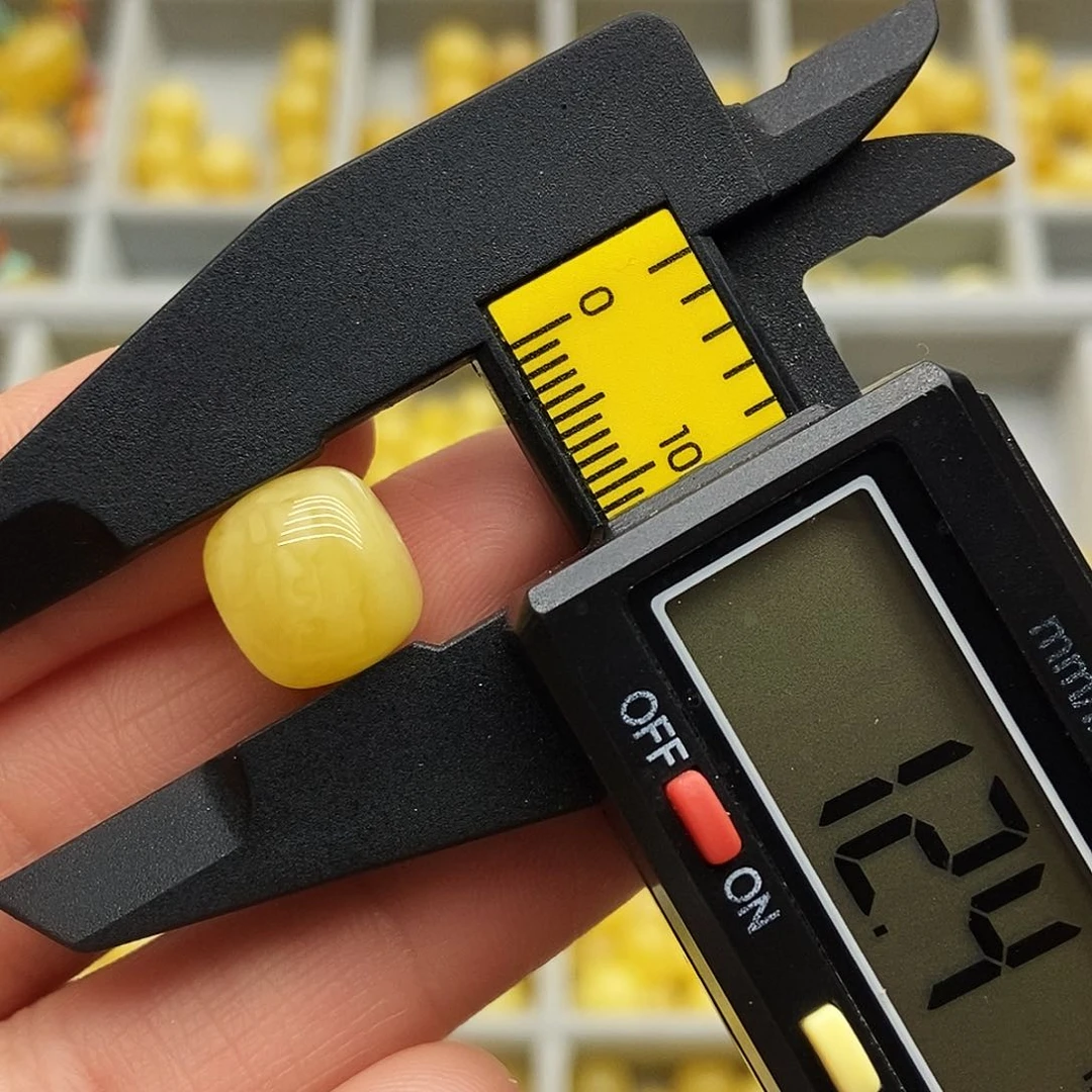 琥珀珠宝奇石未镶嵌孔道针尖微瑕684