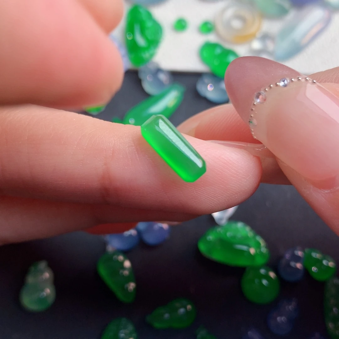 M***帅裸石翡翠11/4.2/3