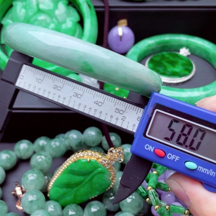 翡翠未镶嵌手镯手镯