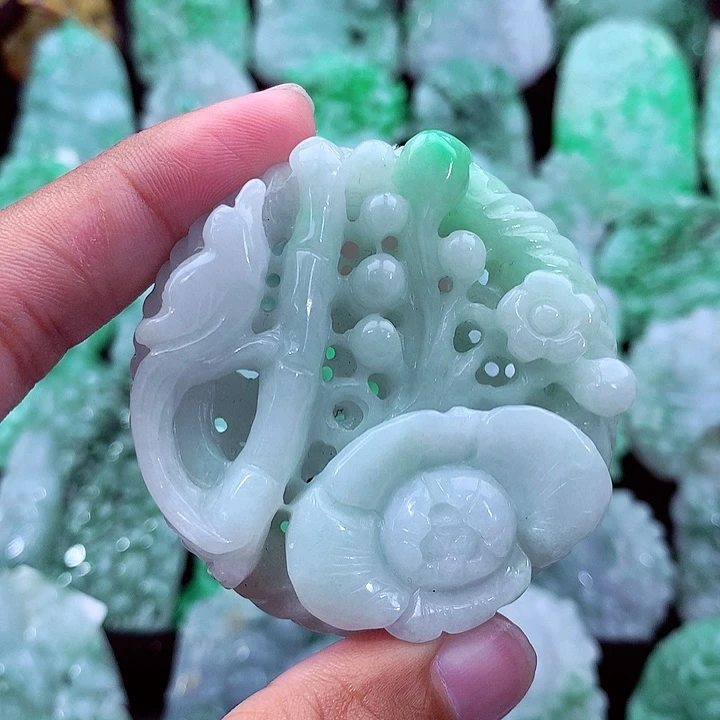 吊坠(不含链)未镶嵌翡翠