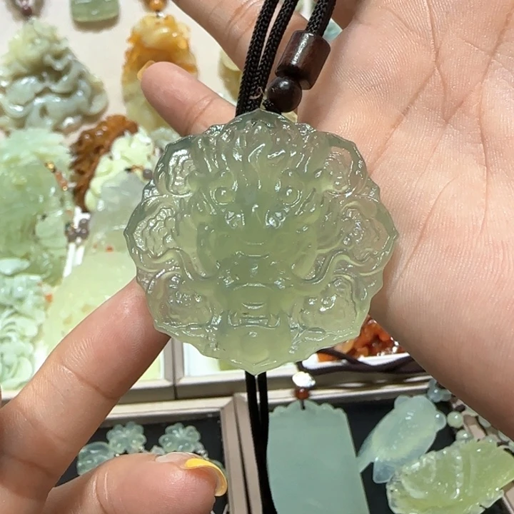 蛇纹石玉未镶嵌吊坠