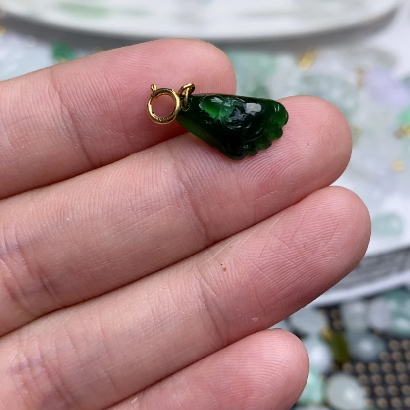【闪购商品】翡翠吊坠(不含链)18K金镶嵌脚吖