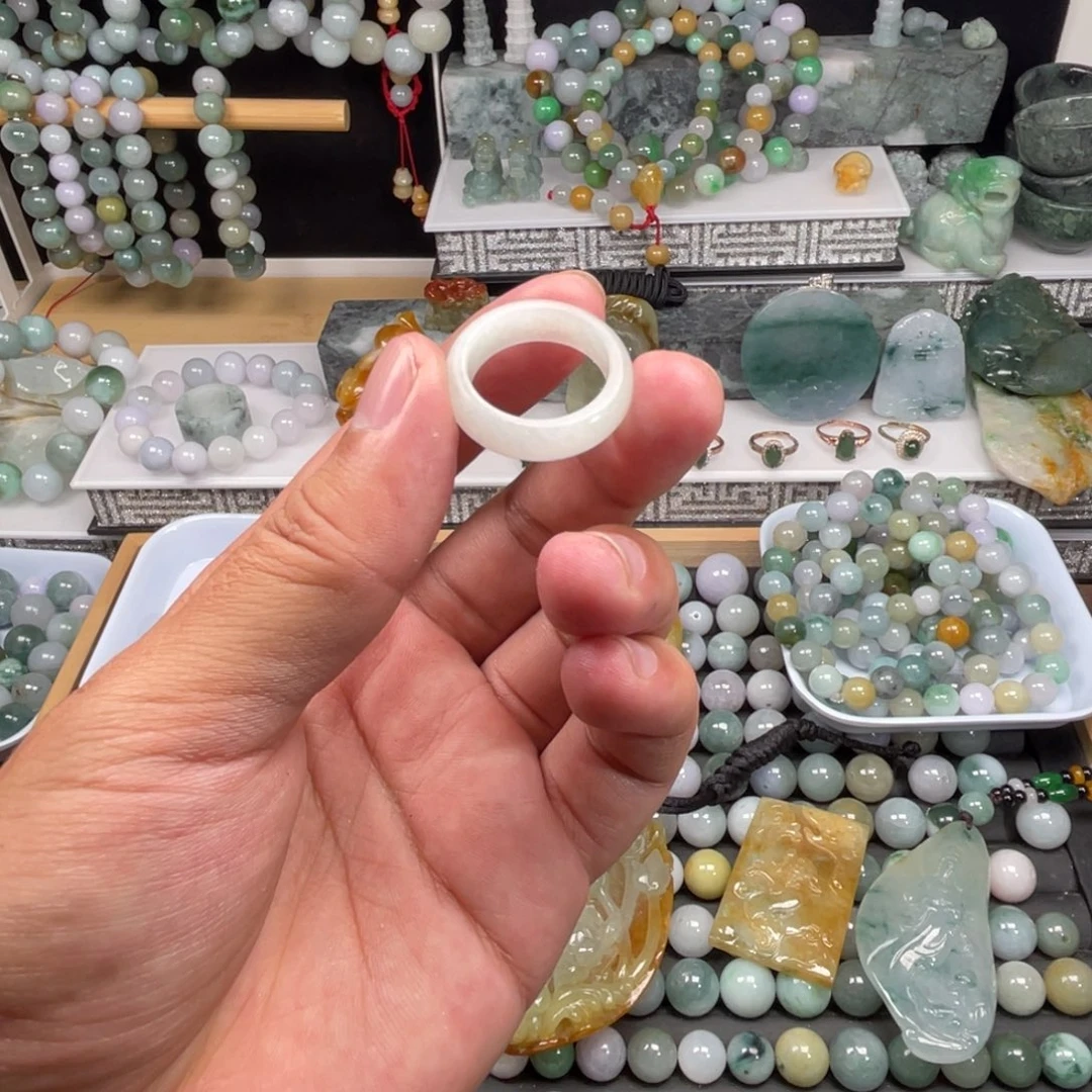 翡翠未镶嵌戒指18.0戒指