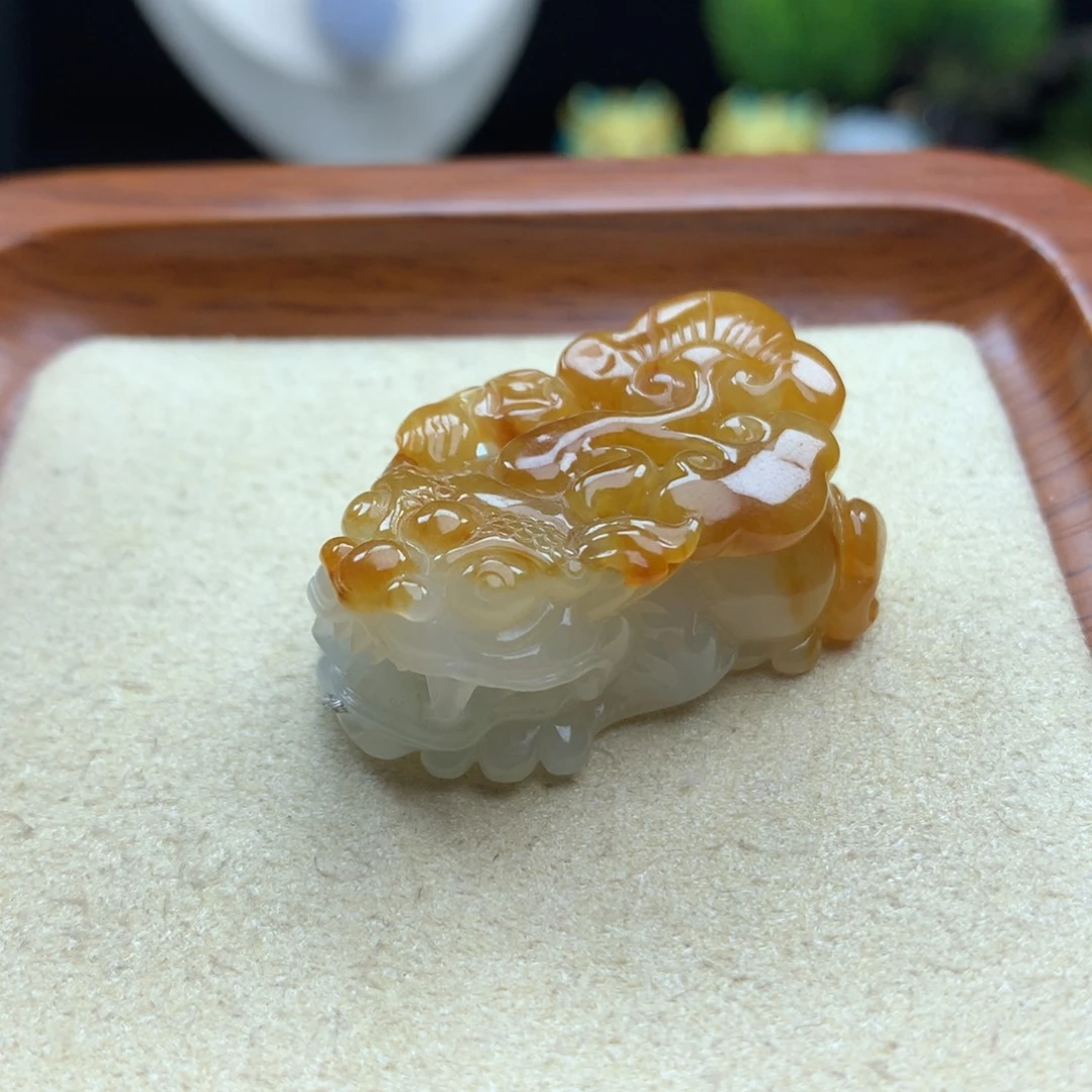 翡翠未镶嵌颈饰32