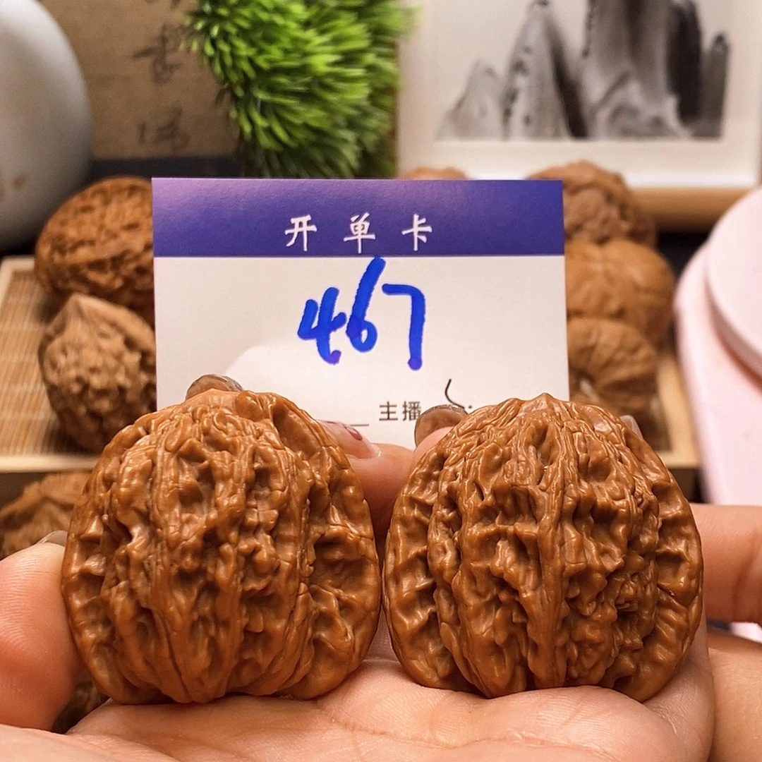 桃核吊坠虎头42有修s