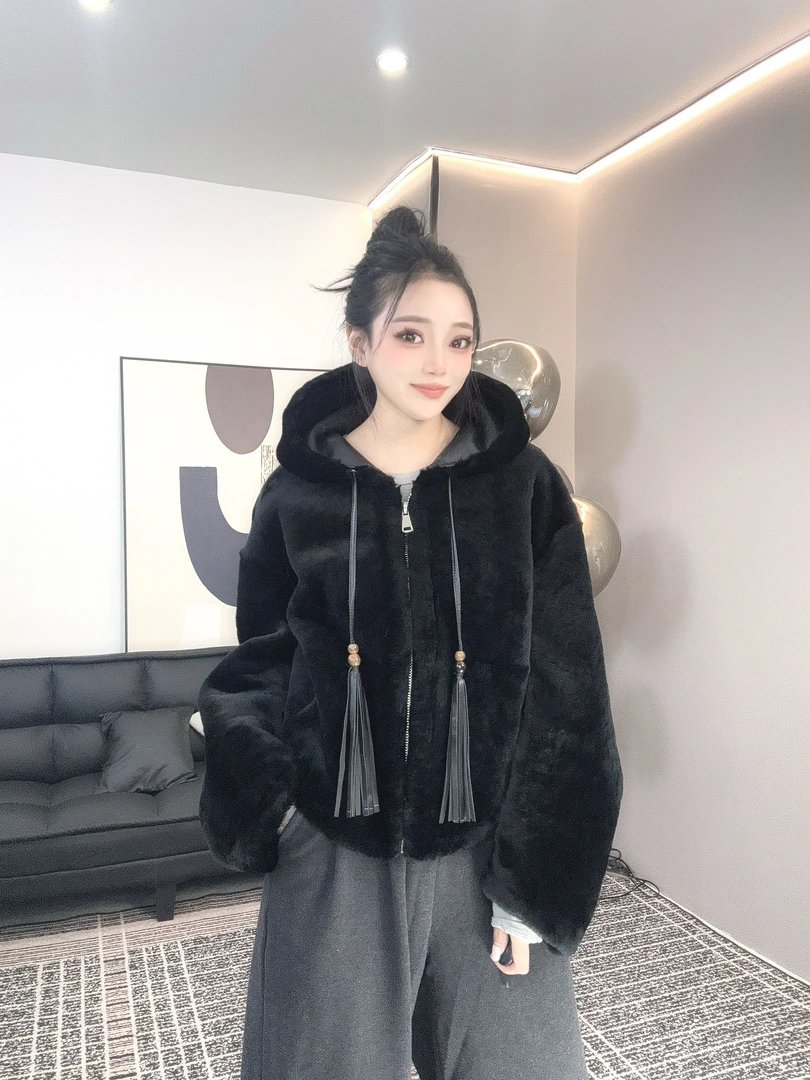 【媛媛推荐】XIASIQING｜25FW 2571-B 新款时尚休闲显瘦皮毛一体外套