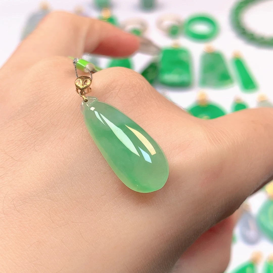 翡翠18K金镶嵌吊坠(不含链)