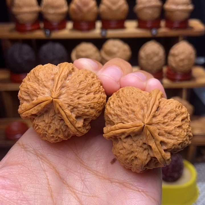 文玩核桃吊坠天狼18