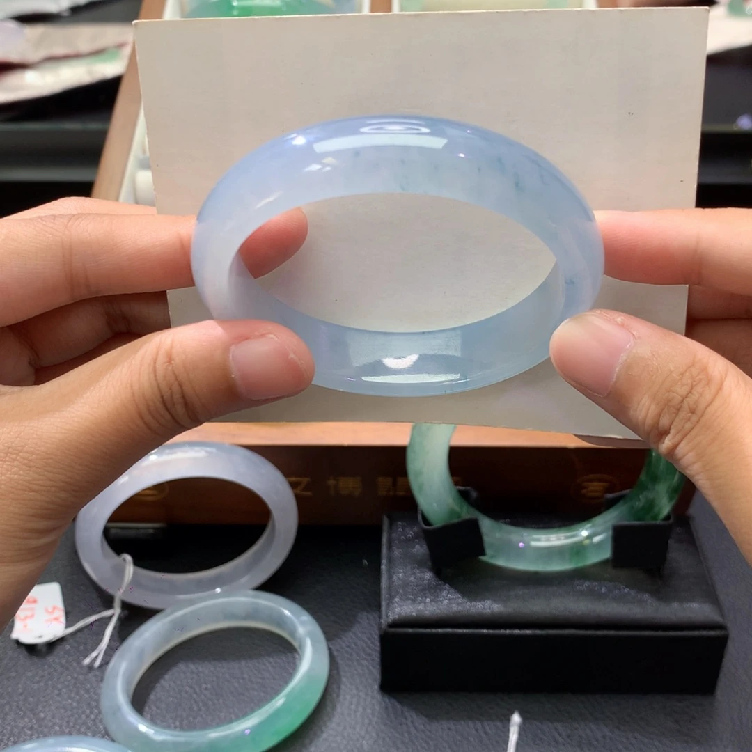 未镶嵌手镯翡翠贵妃强推