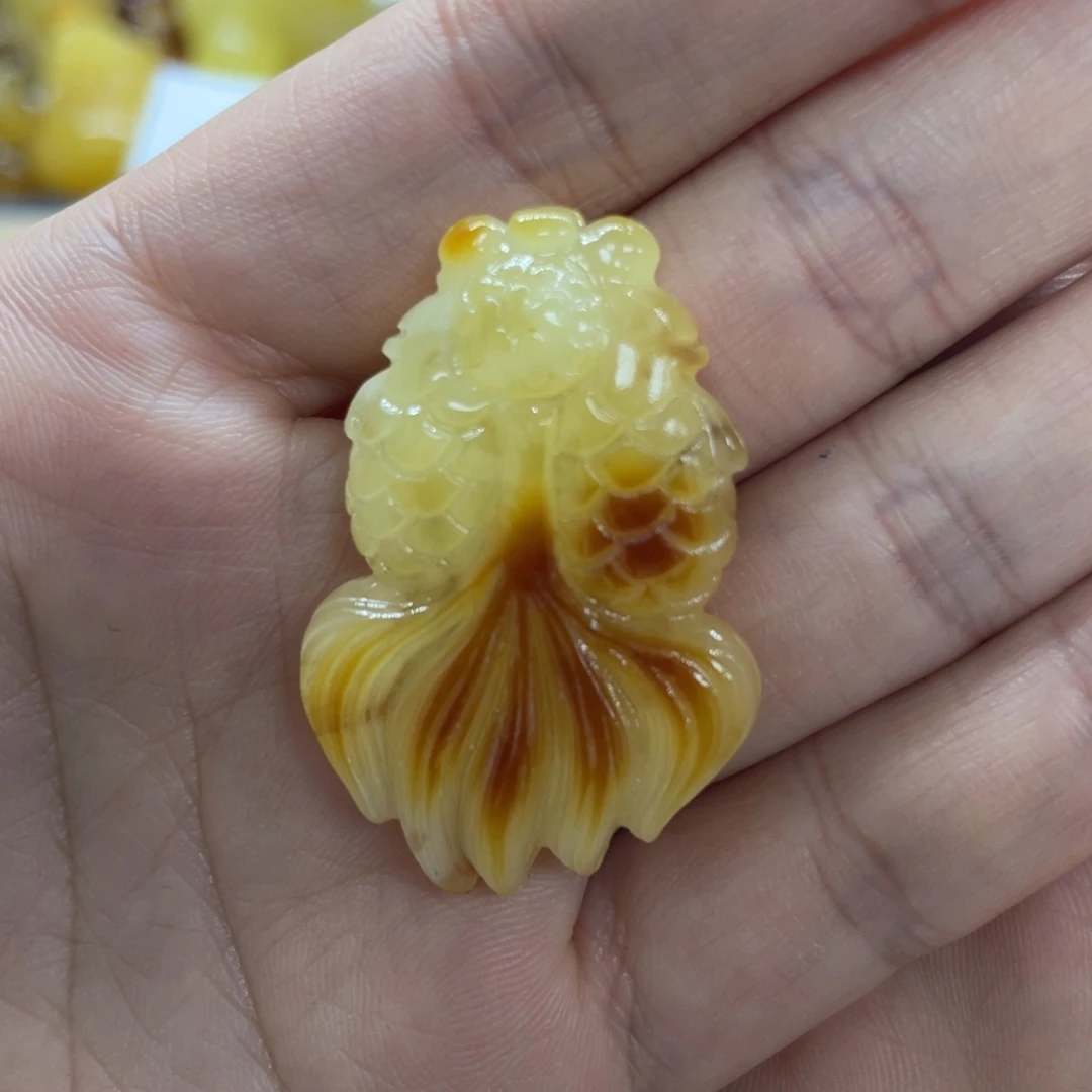 未镶嵌琥珀裸石天然琥珀