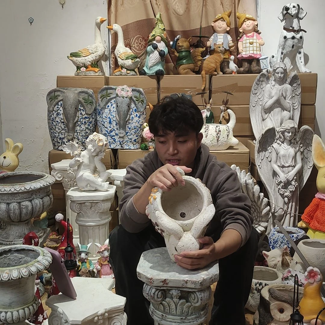 合成树脂兔子花盆