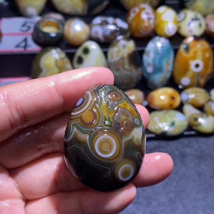 玛瑙/玉髓未镶嵌珠宝奇石92