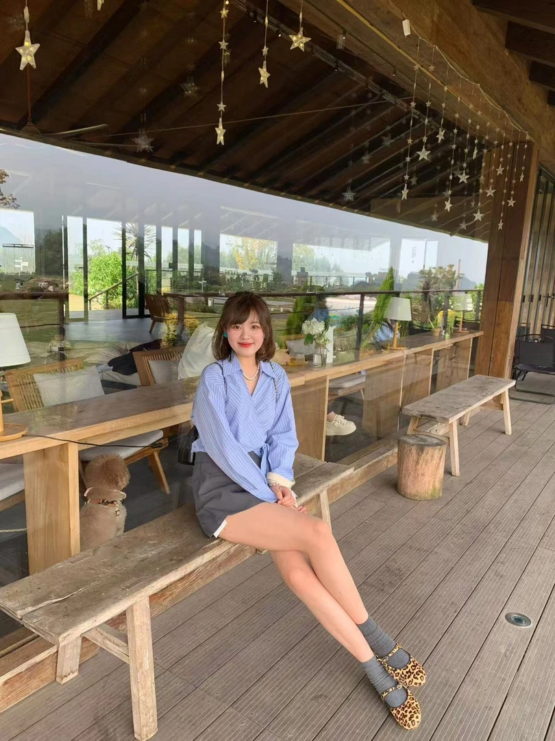 2025早春新款韩系侧边系带收腰交叉条纹衬衣独特别致上衣百搭半裙