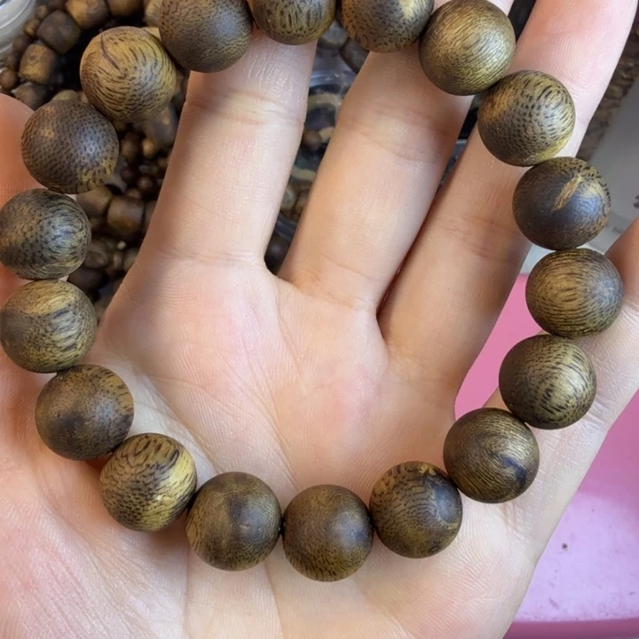 沉香碎屑沉香莺歌绿奇楠1.2虎斑圆珠11.6克