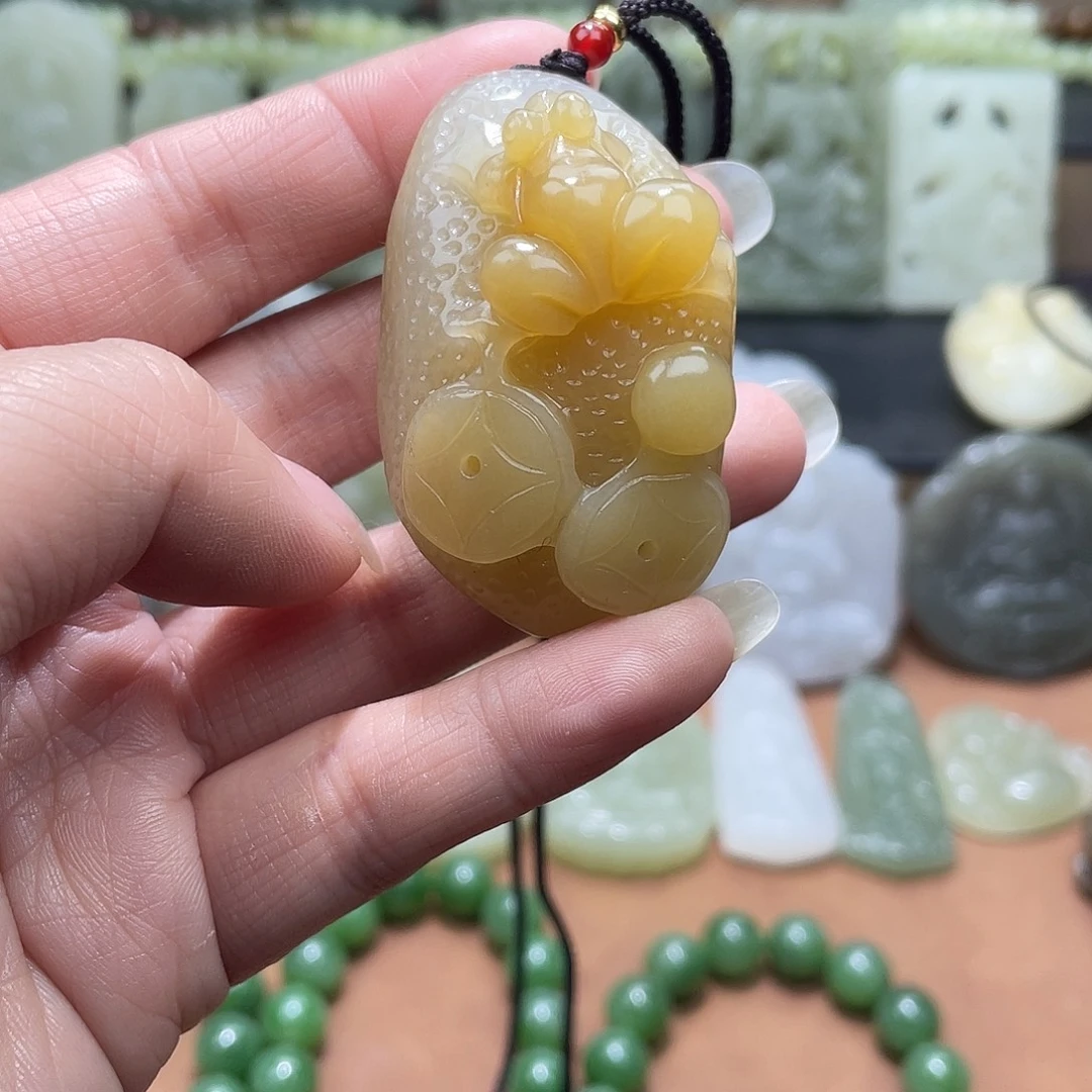 和田玉未镶嵌吊坠(不含链)