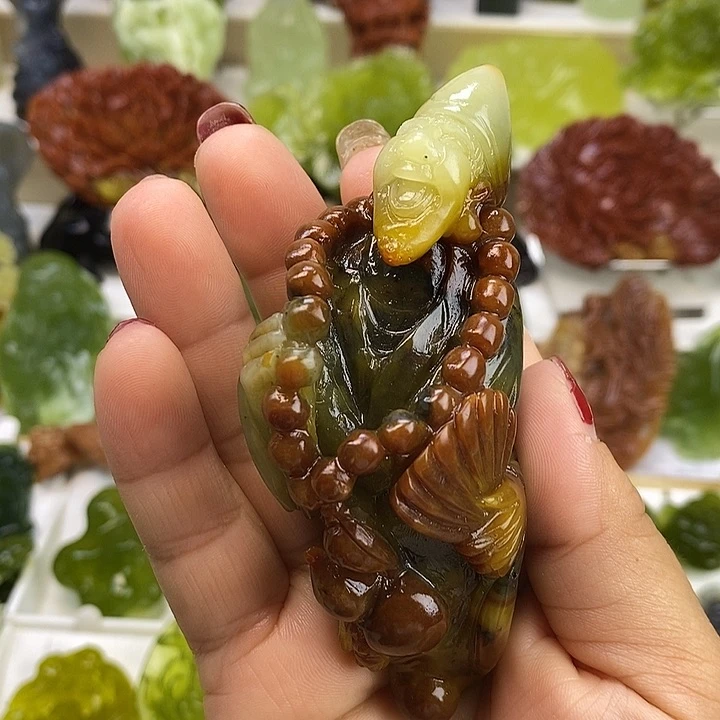 绿***罗蛇纹石玉未镶嵌手把件