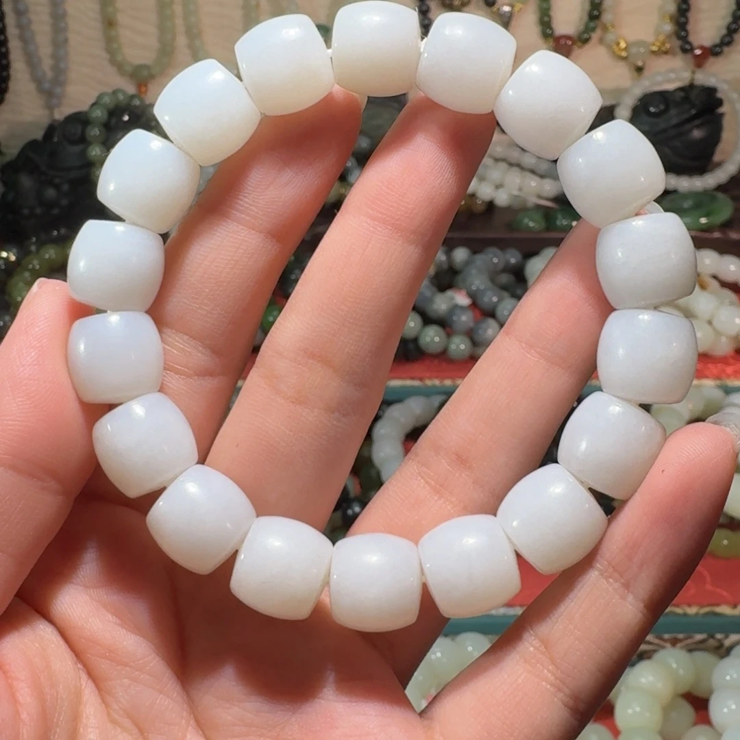 D***生和田玉未镶嵌手链