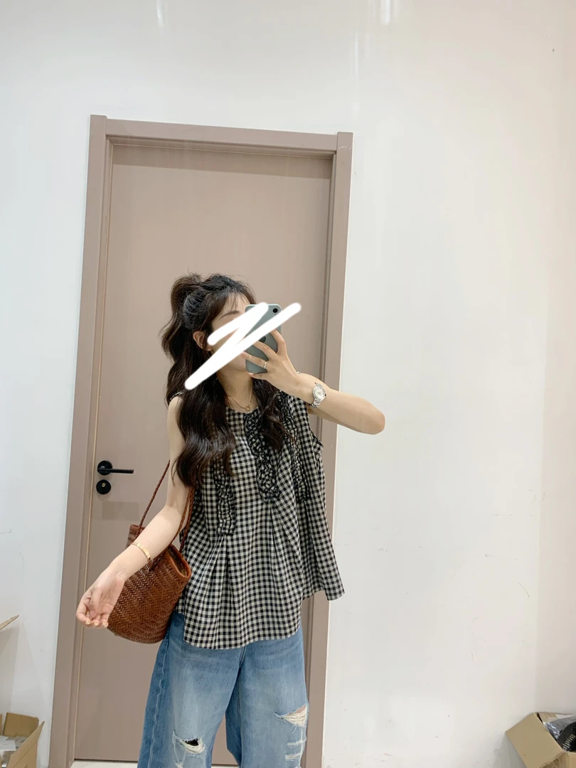 椿·予静【邻家女孩】花边设计格子小衫